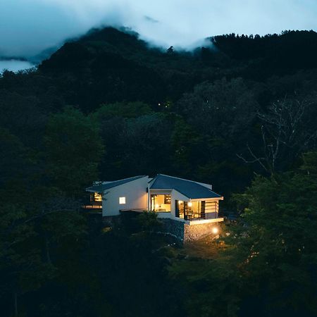 Вилла Aknot Hakone 大涌谷を望むモダニズム建築 東京から90分 Экстерьер фото